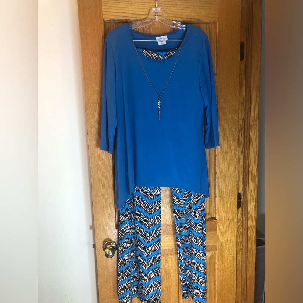 Blue Tunic and Palazzo Patterned Pants Set